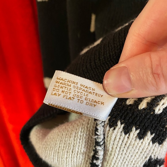 🎵🎶RARE vintage music notes sweater🎶 🎵 - Picture 8 of 10